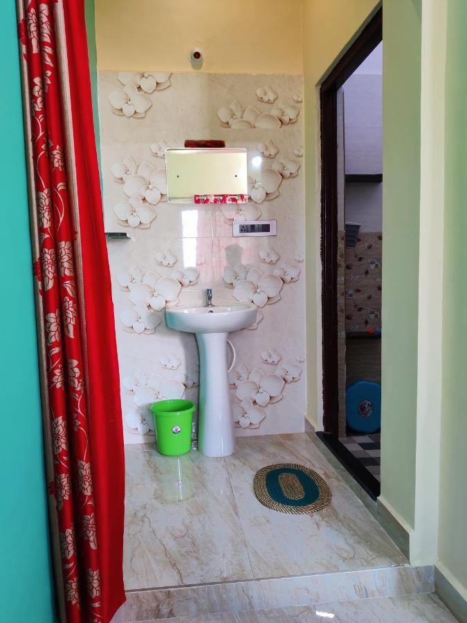 Balaji Homestay Хампі Екстер'єр фото