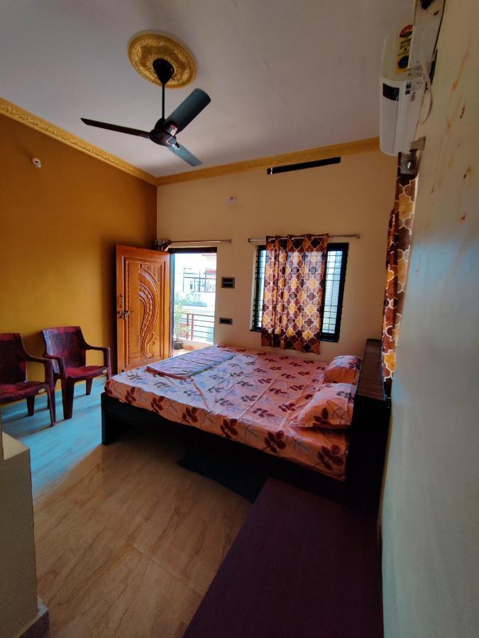 Balaji Homestay Хампі Екстер'єр фото